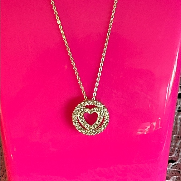 Vintage Heart Pendant Necklace - Picture 2 of 8